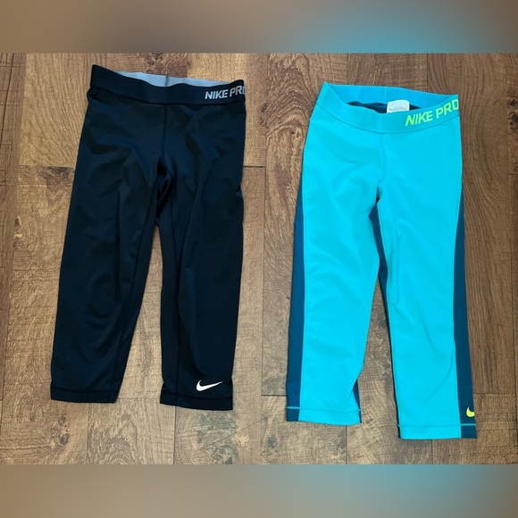 Nike pro Womens cropped drifit leggings XS extra small 2 pairs - Picture 1 of 9